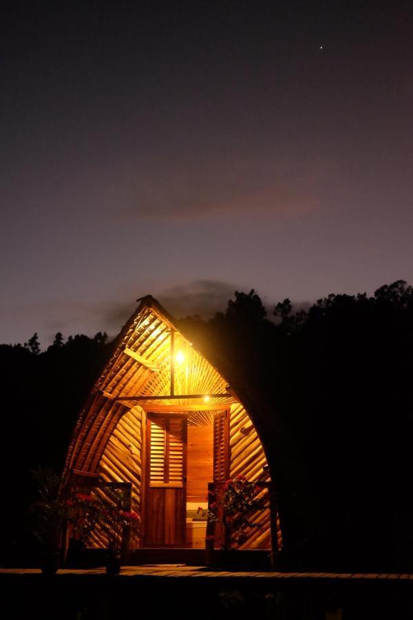 סן ויסנטה Palayan Paradise Huts מראה חיצוני תמונה